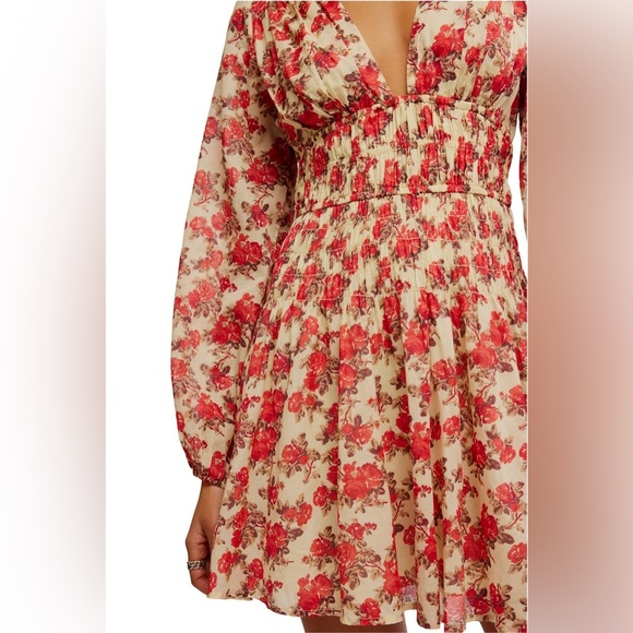 Free People Keep You Mini Dress Size Large Floral V-Neck NWT (Missing Button) - Picture 3 of 7